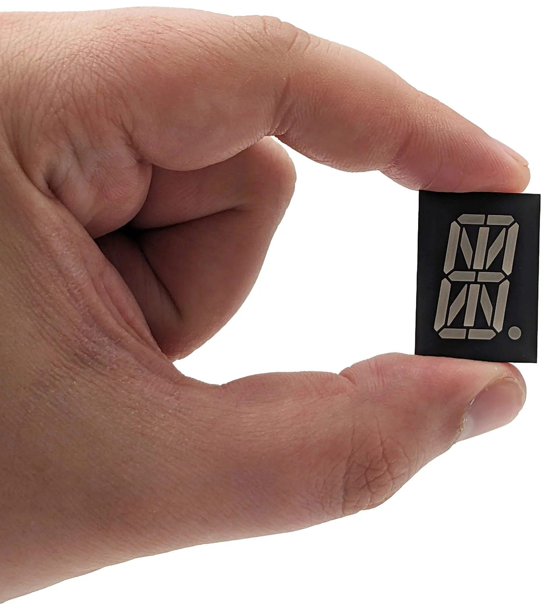 0.8 inch (20mm) 16 Segment Single Digit Alphanumeric Display, Red, Common Cathode