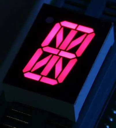 0.8 inch (20mm) 16 Segment Single Digit Alphanumeric Display, Red, Common Cathode