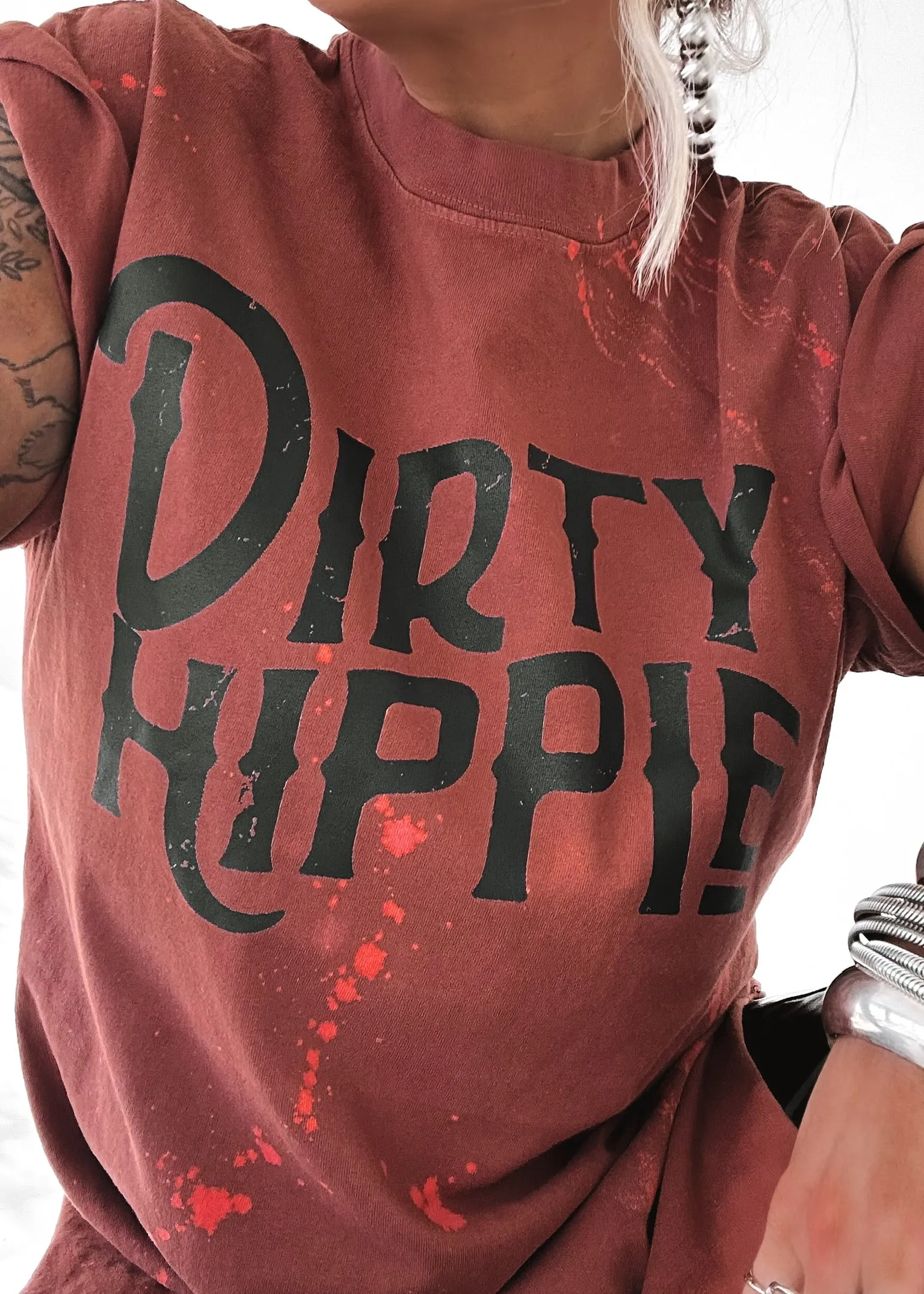 DIRTY HIPPIE BLEACHED OUT SIDE SLIT TEE
