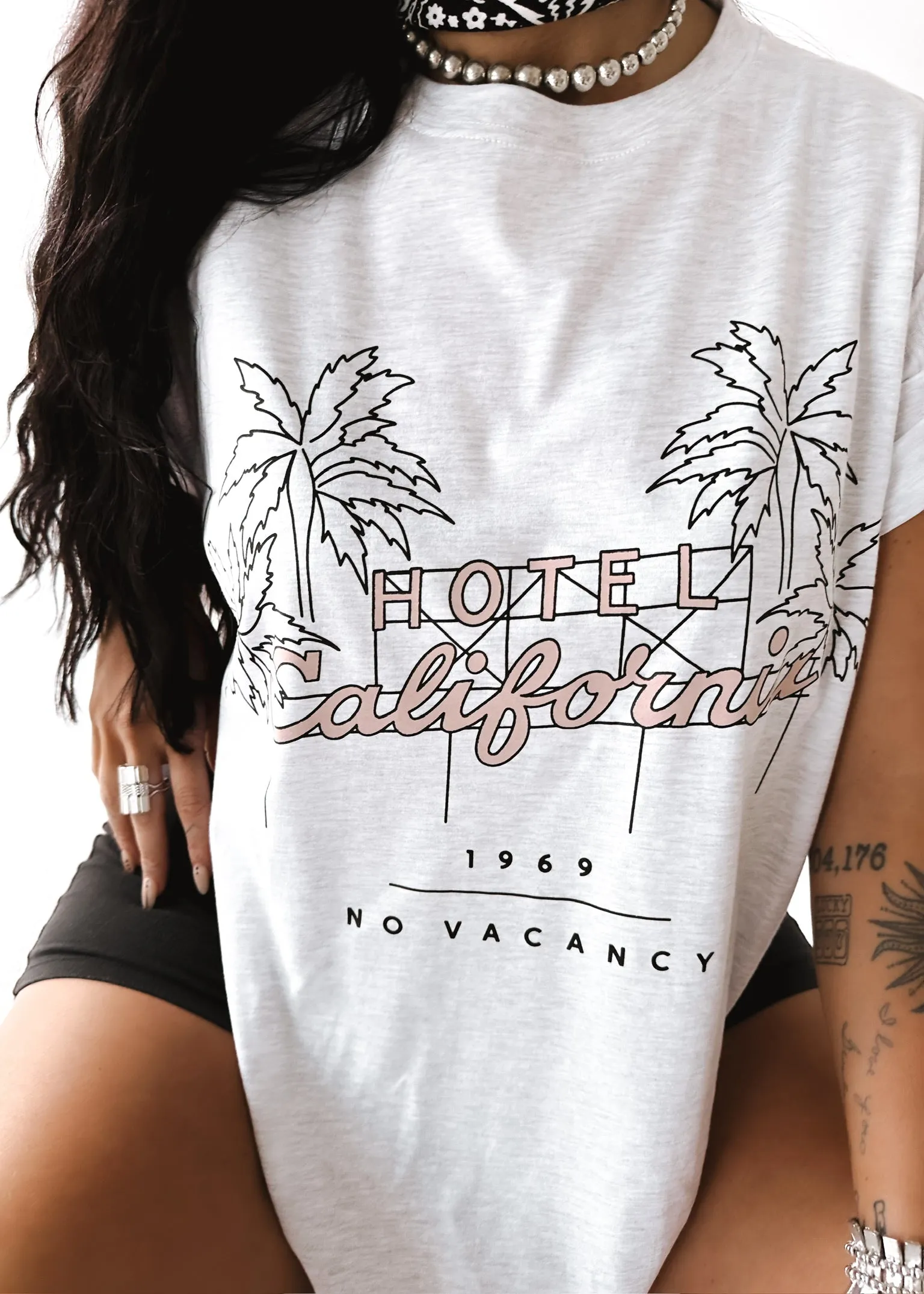 HOTEL CALIFORNIA SIDE SLIT TEE