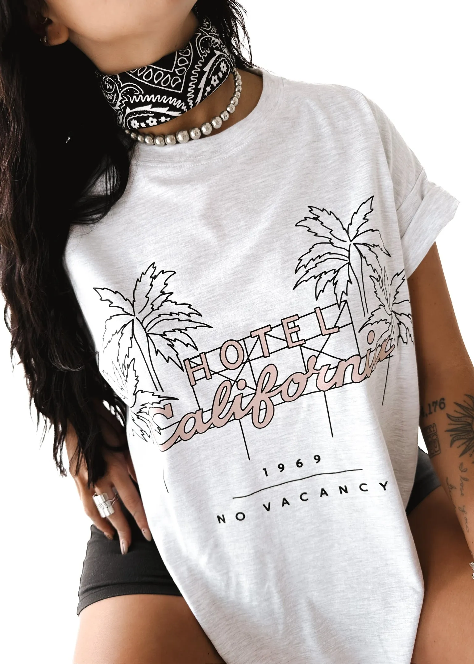 HOTEL CALIFORNIA SIDE SLIT TEE