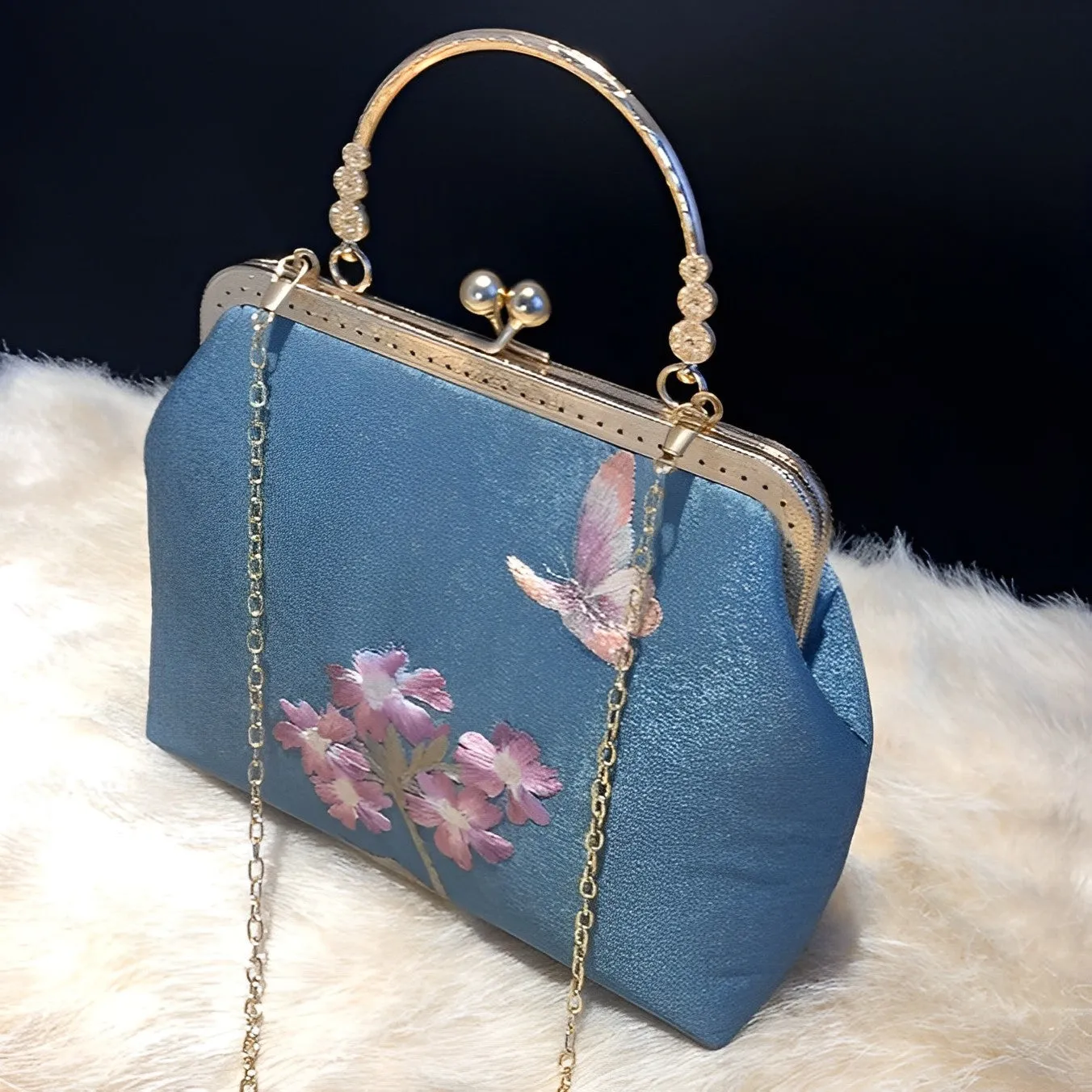 Lorene Retro Embroidered Handbag