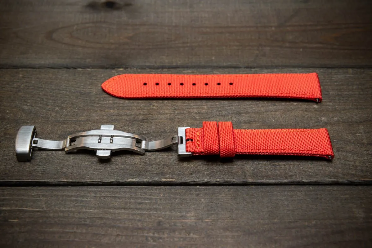 Sailcloth waterproof watch strap. Deployment clasp.